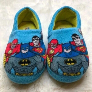 DC Super Friends Slippers  Size 9-10